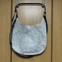 ikot ショルダーレザーバッグ シルバー 状態訳あり