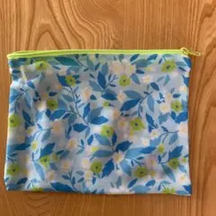 三越オリジナル 花柄ポーチ 約20.5cm x 16cm