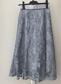 レッセパッセ 刺繍入りライトブルーフレアスカート M