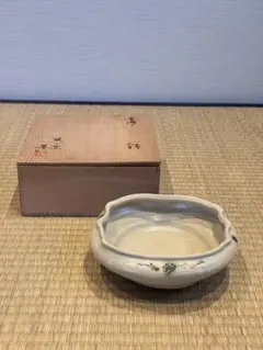 弥七田織部 茶碗 桃山窯 林英仁 作 共箱 栞 茶道具 抹茶碗  新品 未使用 林英仁作 桃山窯 弥七田 織部 茶碗 共箱 共布 栞付 茶道具