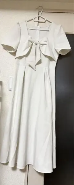 【美品】Dazy アイボリー 白　リボン付き ロングワンピース　清楚　乃木坂