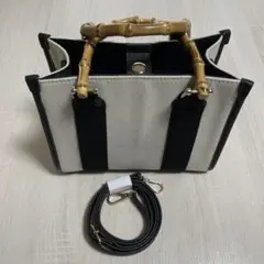 ショルダー付きハンドバック　白×黒