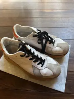 Onitsuka Tiger スニーカー DELECITY ホワイト/オレンジ