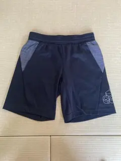 adidas 黒 ハーフパンツ サイドポケット付き　140