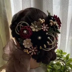 つまみ細工髪飾り　成人式　卒業式　振袖　袴　着物　晴れ着　和装　ワインレッド　黒