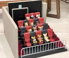 ドールハウス 映画館ミニチュア テディベアのフィギュア付き