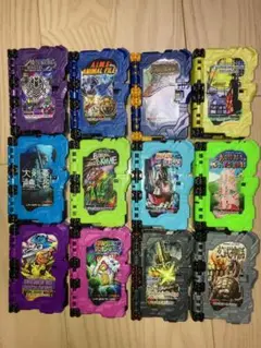 仮面ライダーセイバー　ワンダーライドブック　SG GP 聖剣ソードライバー