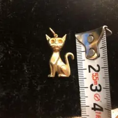アンティーク 9K(刻印)猫のチャーム