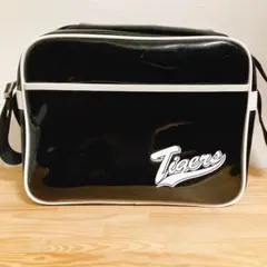【阪神タイガース】エナメルバッグ 斜め掛けカバン かばん ミズノ