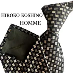 【美品】HIROKO KOSHINO白とグレーの幾何学模様柄　ビジネスネクタイ