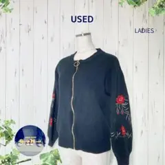 【古着】花刺繍ジップアップニット〔M-L〕ゴールドジップ 袖刺繍 ブラック