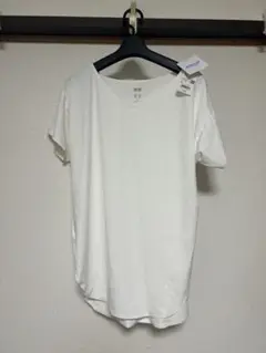 ユニクロ　エアリズムシームレスVネックロングTシャツ 白 S