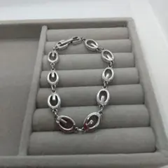 GIVENCHYブレスレット