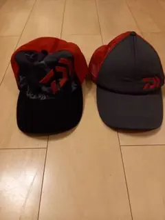 Daiwa キャップ 2点セット グレーと赤