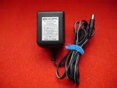 【中古】ZOOM 電源アダプタAD-0006A 出力DC9V 300mA
