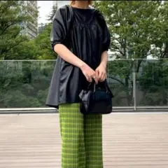 美品⭐BEAMS.　ビームス　パフスリーブ トップス　フェイクレザー　光沢　黒