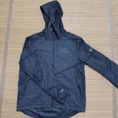 Nike Running Division ウィンドブレーカー