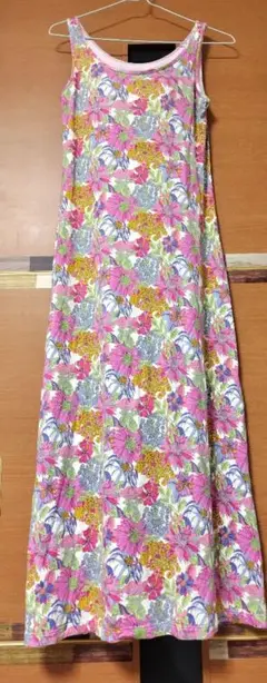 ノースリーリバディ柄ワンピース カップ付きUNIQLO