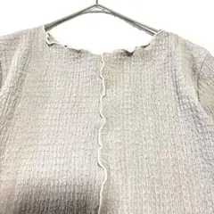 (新品未使用品)シボ感　グレージュ　ぽこぽこ　トップス