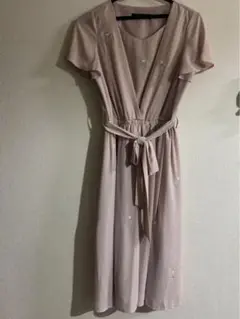 ファビュラスアンジェラ ピンク 刺繍入りフレアスリーブ ワンピース
