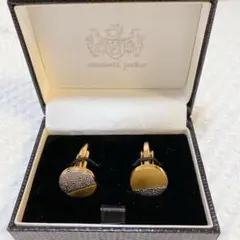 Item thumbnail for item 152900e4-4874-40cd-ab2f-76c45a27d191