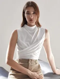 極美品ホワイトモックネックタンクトップカットソー