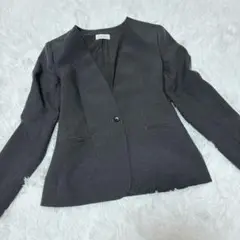 【訳あり】PLST ノーカラージャケット　グレー　M 通勤　ビジネス