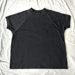 新品タグ付き　her.　Ｔシャツ　フリーサイズ　ブラック　黒　モックネック