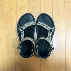 お値引き中！teva ハリケーン　24センチ　beauty&youth別注モデル