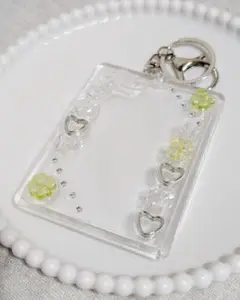 トレカキーホルダー　レジンデコ　クローバー　y2k 推し活