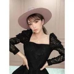 eimy istoire パワーショルダーレースペプラムトップス ブラック