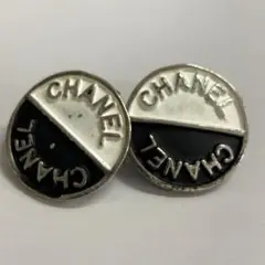 Vintage CHANEL ロゴピアス BLACK×WHITE