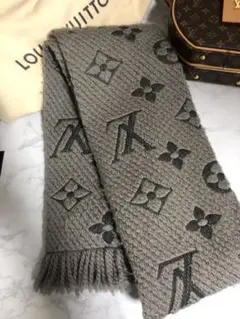大人気ルイヴィトン Louis Vuittonエシャルプ ロゴ マニア マフラー