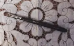 アンシ Ancci アイシャドウブラシ 早いもの勝ち