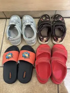 キッズシューズ3足セット（青・黒・赤）、キッズサンダル　まとめ売り　美品