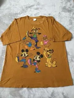 【8月10日発送】ミッキーと仲間たち プリントTシャツ ブラウン