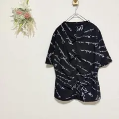 レリッシュ 【F】 カットソー スプリクト柄 総柄 モックネック アクセント 黒