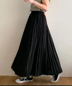 JUNOAH 黒 プリーツスカート Mサイズ