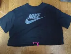 NIKE クロップドTシャツ ブラック