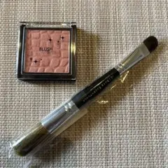 メイク用品　チーク&ブラシ