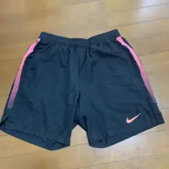 NIKE ハーフパンツ　M