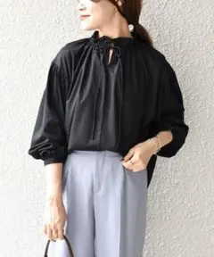 極美品✨定価１.１万❤️　シップス　〈手洗可能〉フリルネックギャザープルオーバー