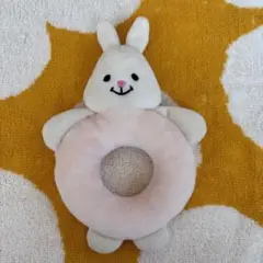 布製のうさぎラトル