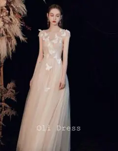 ⭐︎新品未使用⭐︎ベージュ 蝶々 ロングドレス