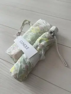 CLINIQUE ノベルティ　花柄 折りたたみ傘 晴雨兼用