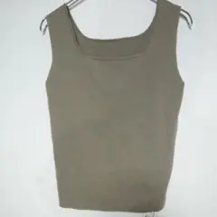 malet met ノースリーブニット カーキ 新品未使用