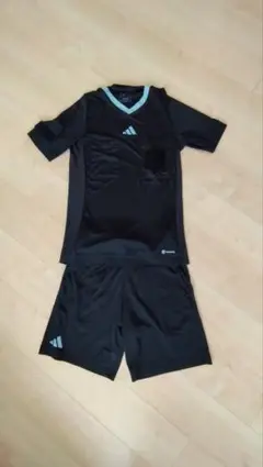 adidas サッカー審判用ユニフォーム 黒　Мサイズ