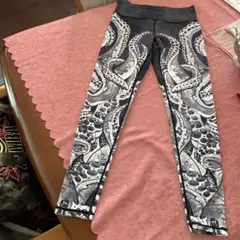 レギンス　スパッツLサイズZUMBA