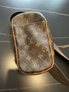 Louis Vuitton モノグラム ポシェット ガンジュ