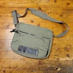 ⭐︎新品・未使用品⭐︎BANANA REPUBLIC MEN’Sメッセンジャーバッグ 2025年最新】Banana Republic メンズ ショルダーバッグの人気